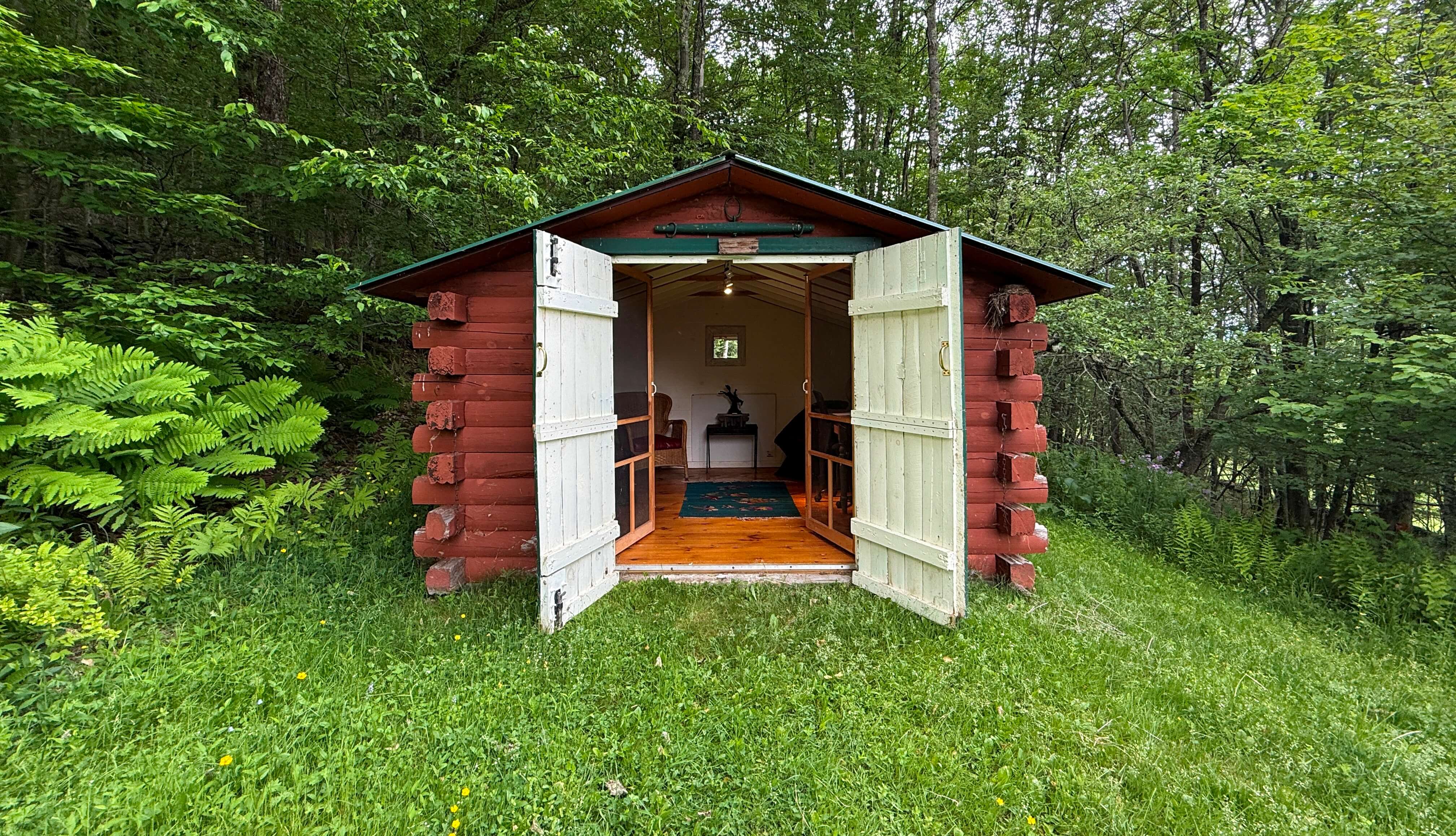 Separate “Writer’s Cabin” across the lawn